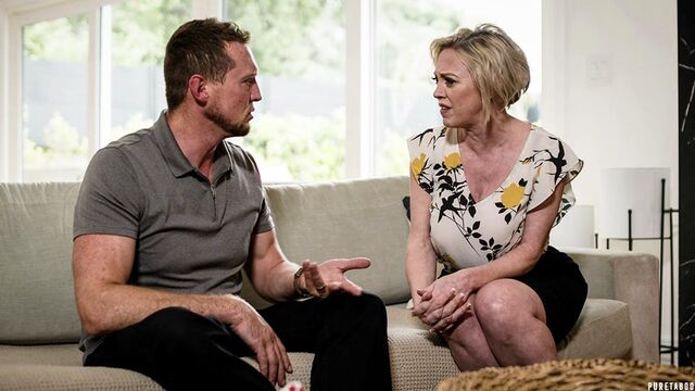 New Whitney Wright and Dee Williams fuck with a shared boyfriend – 720p Full HD